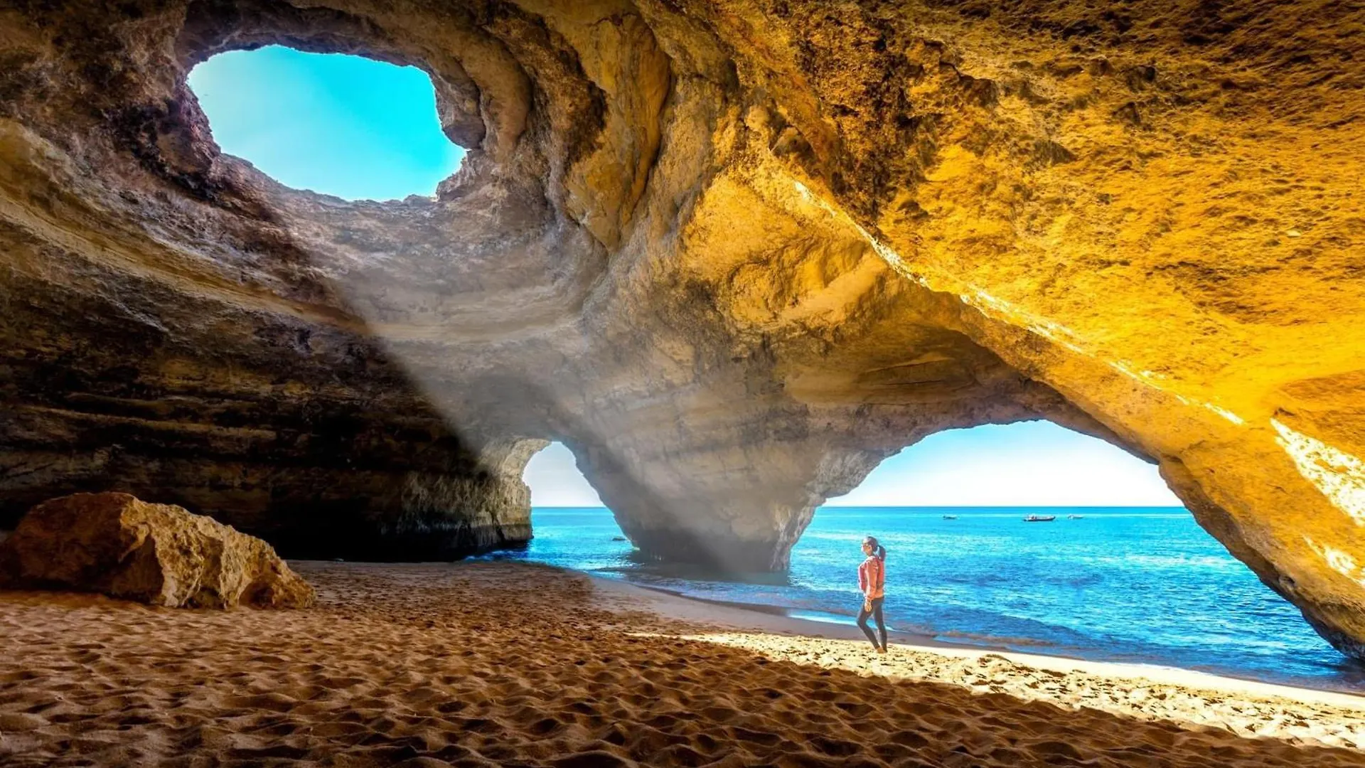 Portimao Central Holiday Hostel ,Algarve Portugal