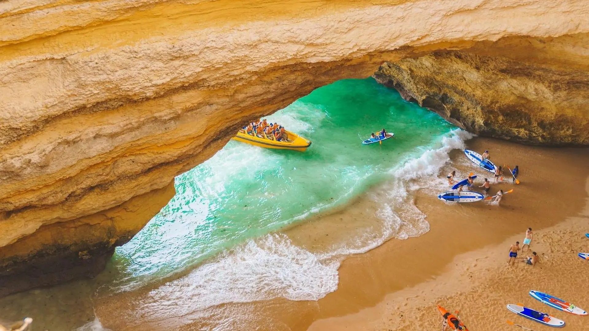 Portimao Central Holiday Hostel ,Algarve